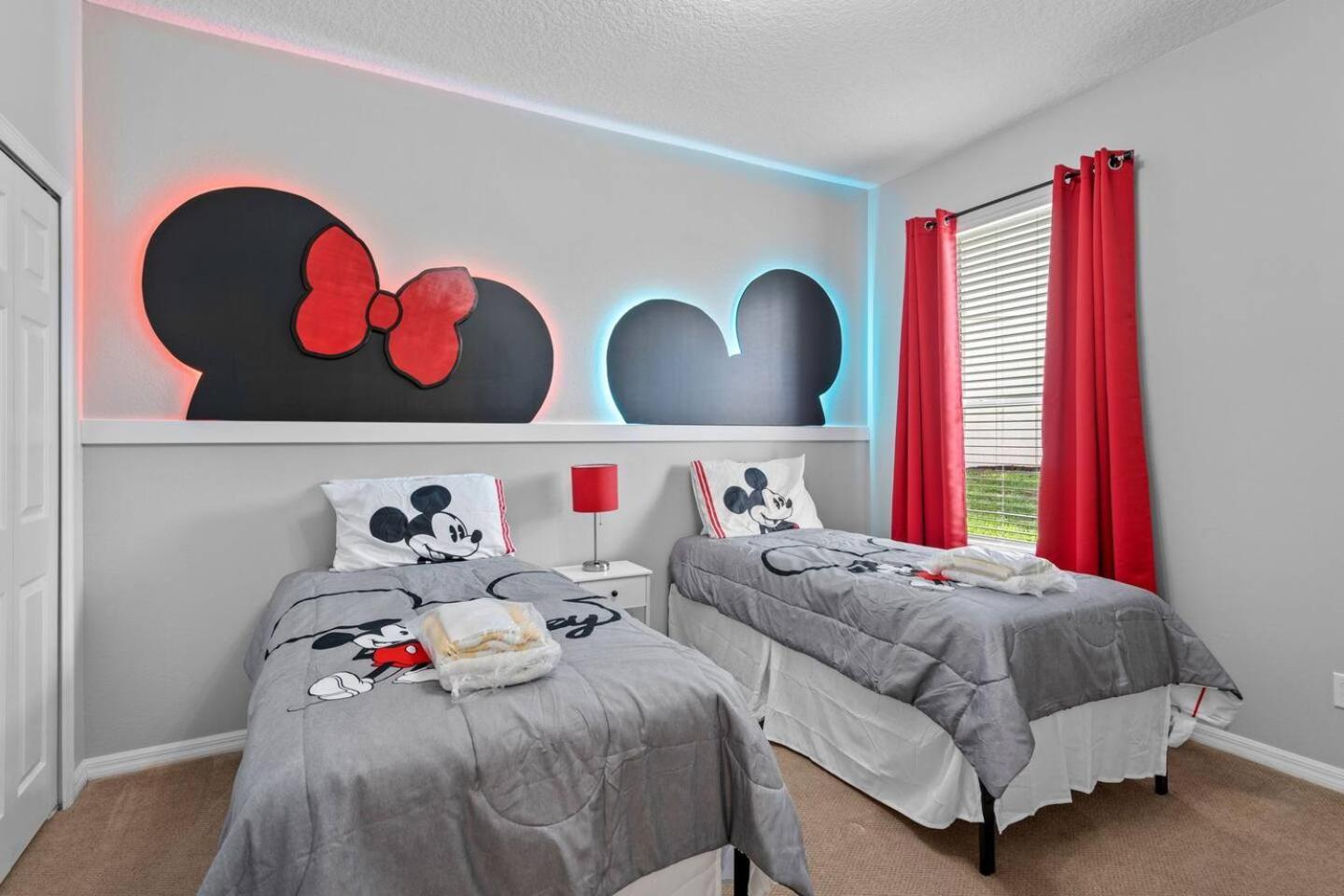 6 Bedroom 5 Bathroom Emerald Island 2601 Ib คิสซิมมี ภายนอก รูปภาพ